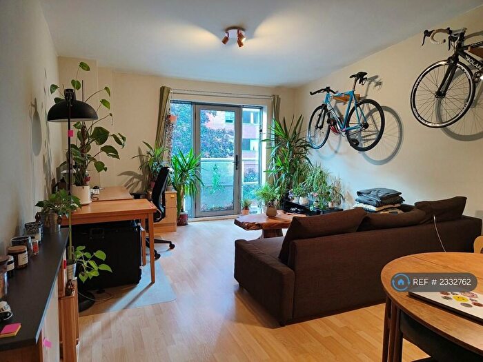 1 Bedroom Flat To Rent In Broadwalk, Birmingham, B1
