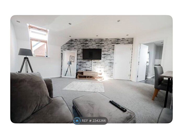 2 Bedroom Flat To Rent In Tregonwell Close, Bournemouth, BH2