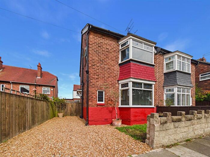 2 Bedroom Semi-Detached House For Sale In Pykerley Road, Monkseaton, NE25
