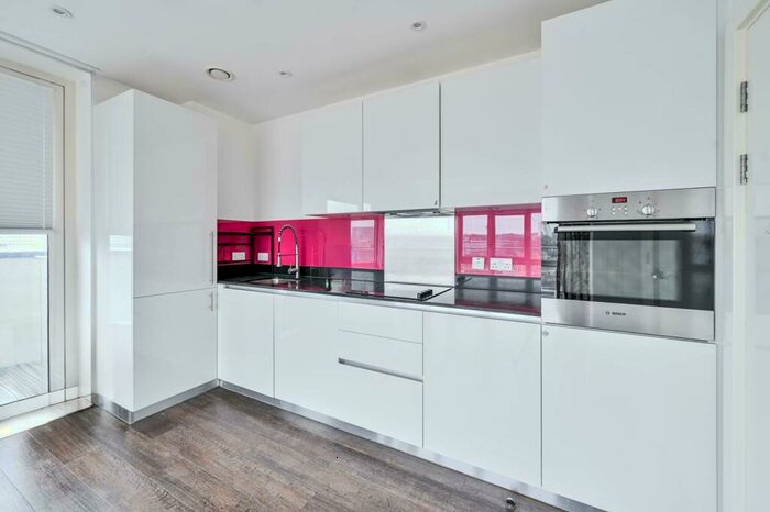 3 Bedroom Flat To Rent In Naval House, Victory Parade, Woolwich, London, SE18