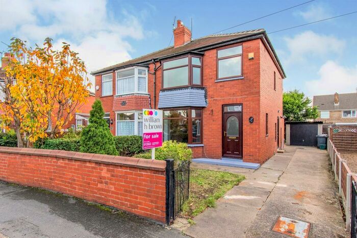 3 Bedroom Semi-Detached House To Rent In Masefield Road, Doncaster, DN2