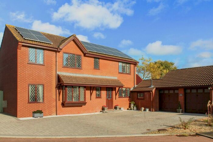 5 Bedroom Detached House For Sale In Pear Drive, Willand, Cullompton, Devon, EX15