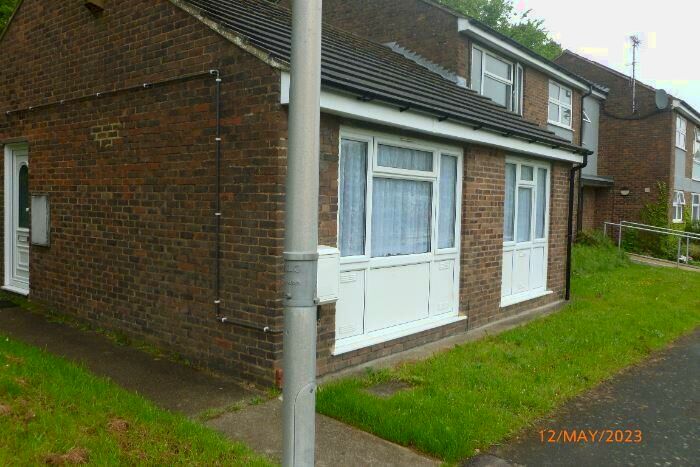 1 Bedroom Bungalow To Rent In Glenwood Close, Chatham, ME5