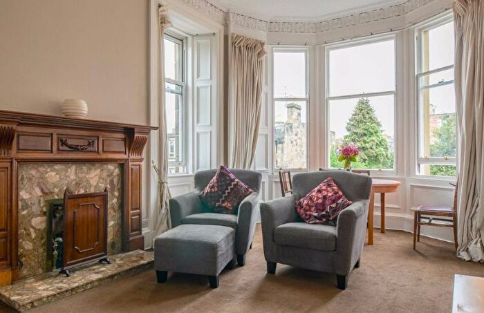 4 Bedroom Flat To Rent In Morningside Road, Morningside, Edinburgh, EH10