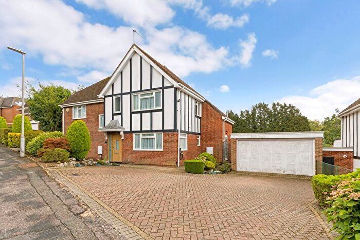 5 Bedroom Detached House For Sale In Greenacres, Bushey, WD23