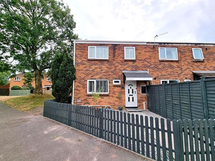 3 Bedroom End Of Terrace House For Sale In Dawan Close, Barry, CF62