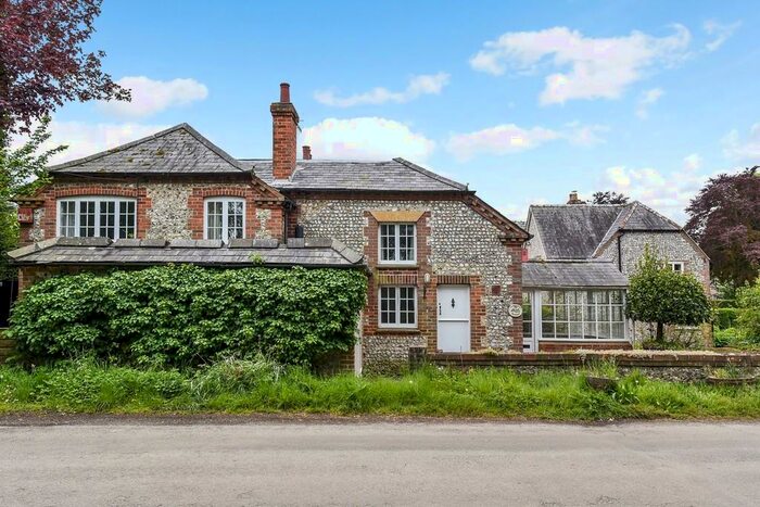 4 Bedroom Detached House For Sale In East Marden, PO18