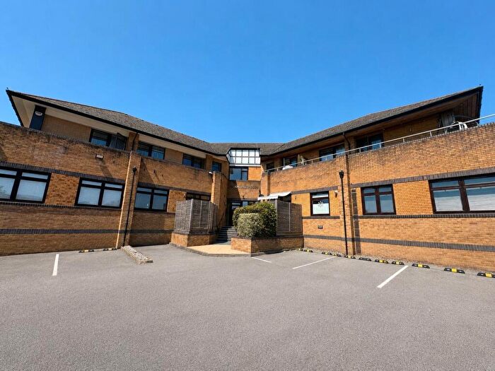 2 Bedroom Flat To Rent In Loddon Vale House Hurricane Way, Woodley, RG5