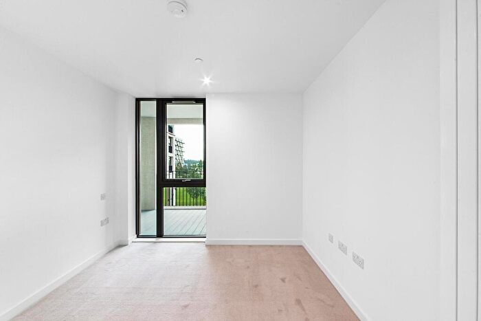 2 Bedroom Apartment To Rent In Pinnacle House, Royal Wharf, London, E16