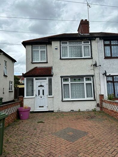 5 Bedroom Semi-Detached House To Rent In Landstead Road, London, SE18