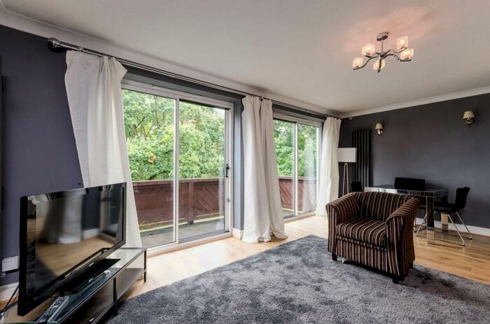3 Bedroom House To Rent In Harrow Fields Gardens, Harrow On The Hill, Harrow, HA1