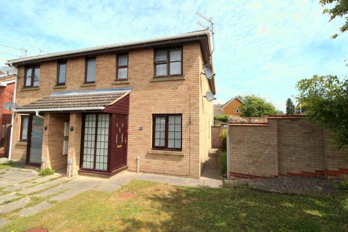 1 Bedroom Flat To Rent In Portman Drive, Billericay, CM12