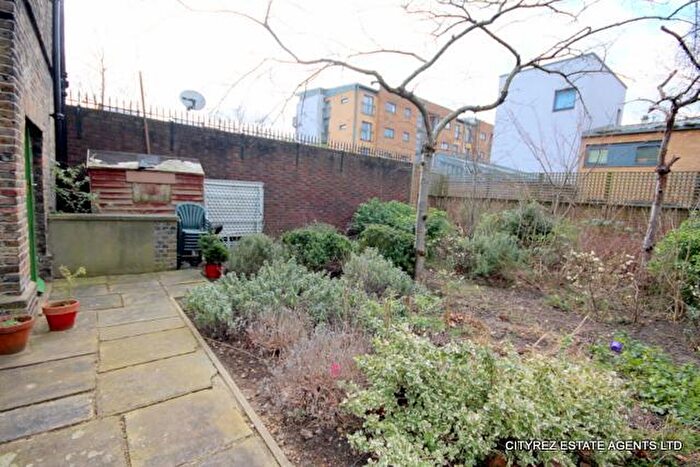 2 Bedroom Apartment To Rent In Foreshore, Deptford, SE8