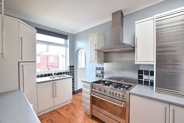 2 Bedroom Flat To Rent In Southend Road, Gateshead, NE9