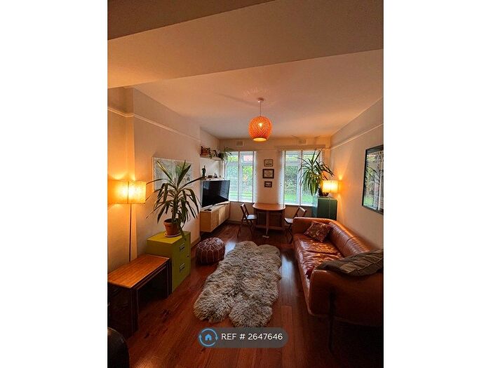 2 Bedroom Maisonette To Rent In Brixton Hill Court, London, SW2