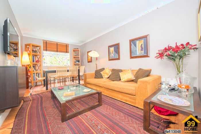 2 Bedroom Flat To Rent In Pembridge Crescent, London, W11