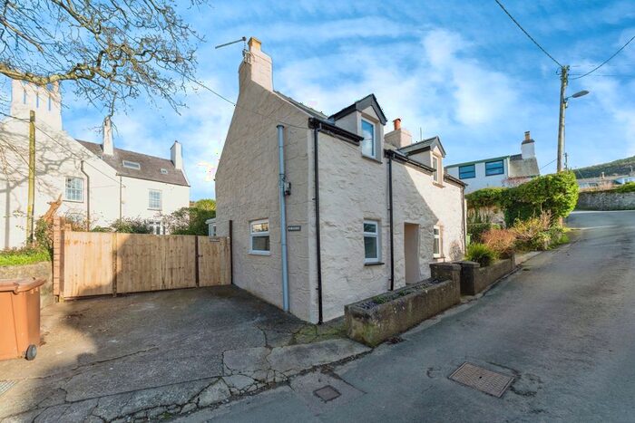 2 Bedroom Cottage For Sale In Y Fron, Nefyn, Pwllheli, Gwynedd, LL53