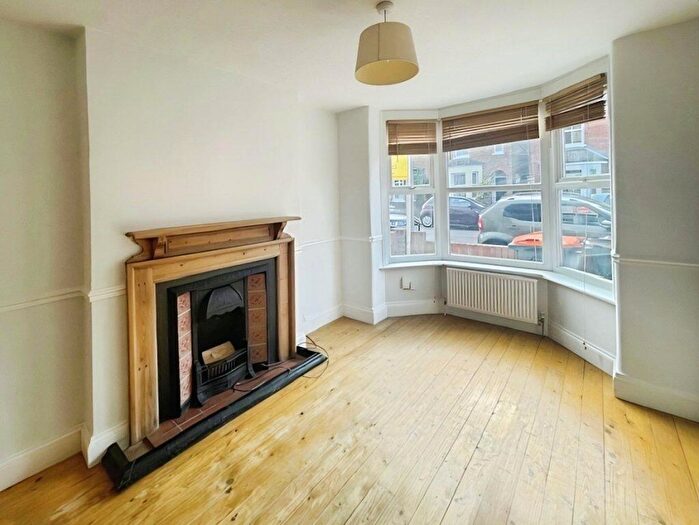 2 Bedroom Detached House To Rent In Denmark Street, MK40