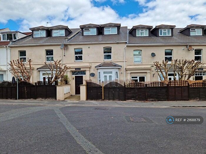 3 Bedroom Flat To Rent In Newgate Lodge, Bournemouth, BH2