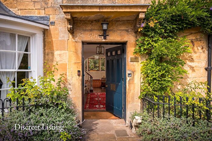 6 Bedroom Property For Sale In Discreet Listing, Chipping Campden, The Cotswolds, GL55