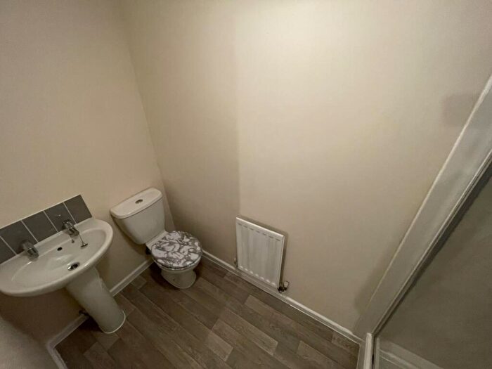 1 Bedroom Flat To Rent In Cradley Road, Dudley, West Midlands, DY2