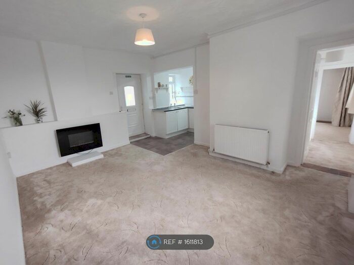 1 Bedroom Flat To Rent In North Woodlands, Newport, NP20