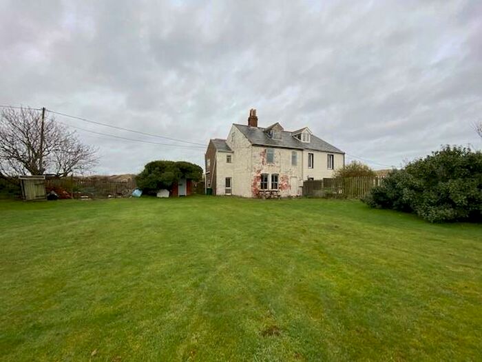 4 Bedroom Semi-Detached House For Sale In Hempstead End, North Gap, Eccles-On-Sea, Norfolk, NR12