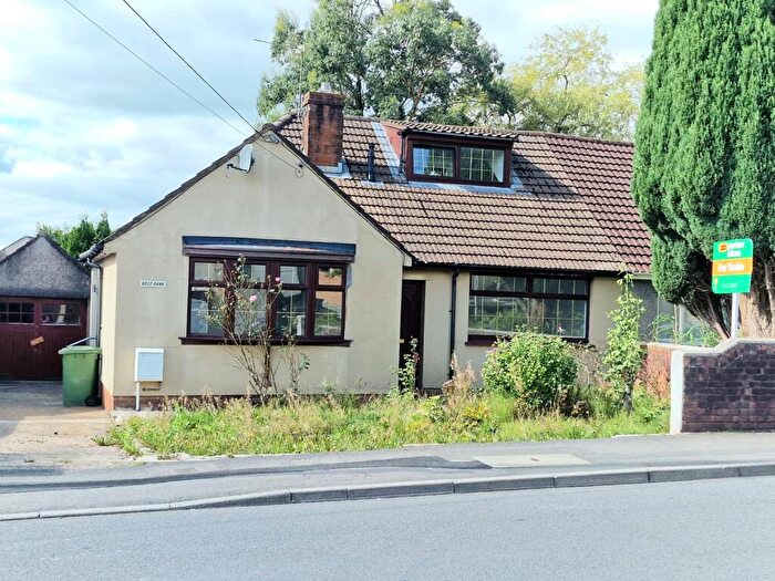 3 Bedroom House To Rent In Gwaunmiskin, CF38