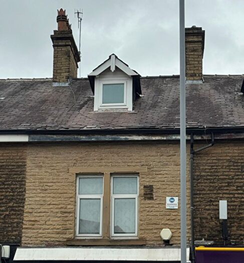 2 Bedroom Flat To Rent In Shipley, BD18