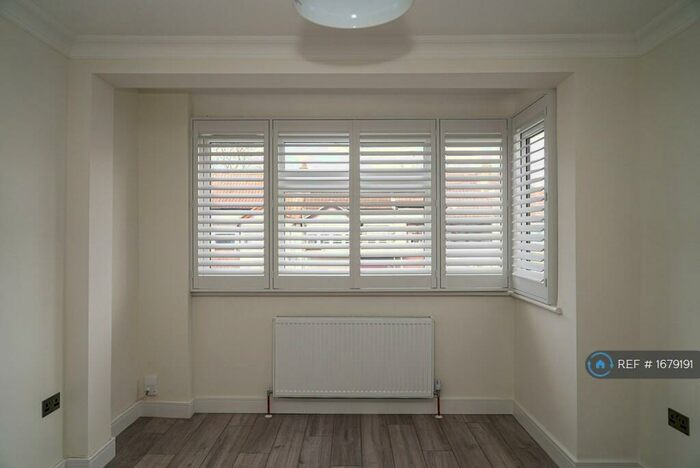 Studio To Rent In London, London, CR7