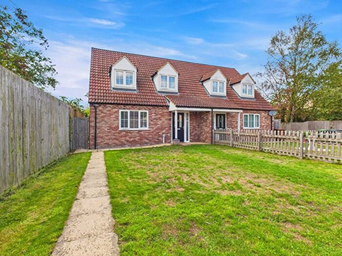 3 Bedroom Semi-Detached House For Sale In Old Chapel Close, Watlington, King's Lynn, PE33