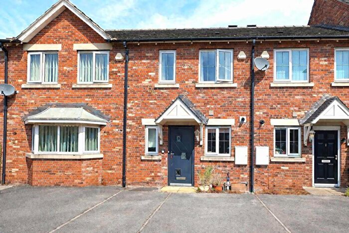 2 Bedroom Town House For Sale In Elliotsdale Street, Featherstone, Pontefract, WF7