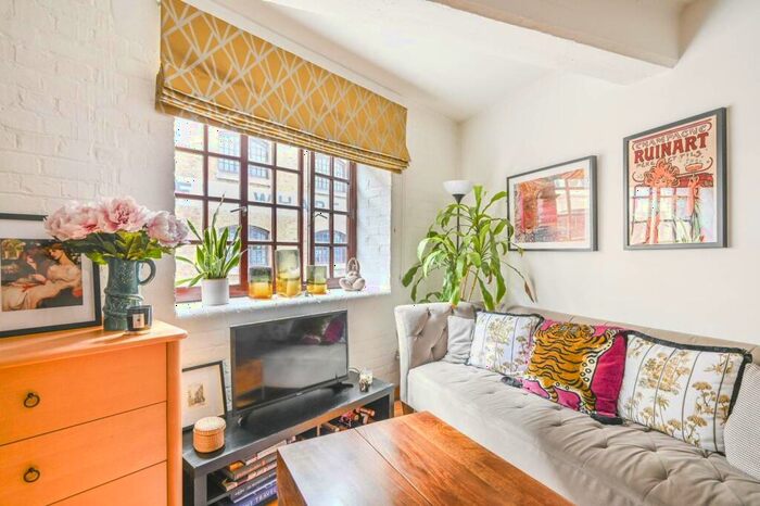 Studio To Rent In New Crane Place, Wapping, London, E1W