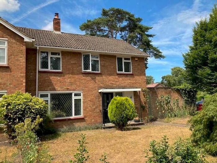 3 Bedroom Semi-Detached House To Rent In Harmans Water Road, Bracknell, RG12