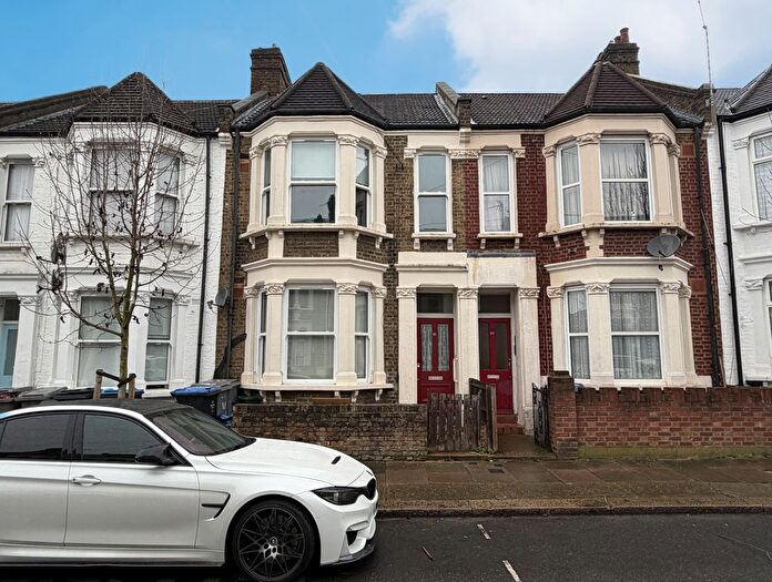 1 Bedroom Flat For Sale In B Compton Road, Kensal Rise, London, NW10