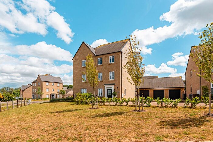 3 Bedroom Semi Detached House For Sale In Great Hall Drive, Bury St Edmunds, IP32