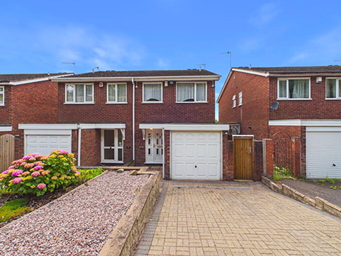 3 Bedroom Semi-Detached House For Sale In North Street, Brierley Hill, DY5