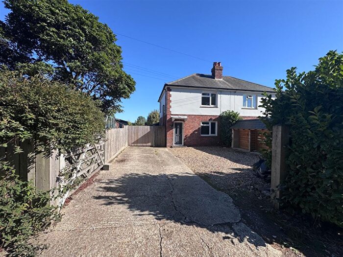 3 Bedroom Semi-Detached House To Rent In Bellfield, Titchfield, Fareham, PO14