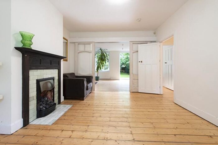 5 Bedroom Property To Rent In Eastholm, Hampstead Garden Suburb, NW11