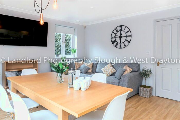 7 Bedroom End Of Terrace House To Rent In Blackwell Avenue, Guildford, Surrey, GU2