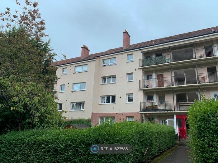 3 Bedroom Flat To Rent In Corlaich Drive, Glasgow, G42