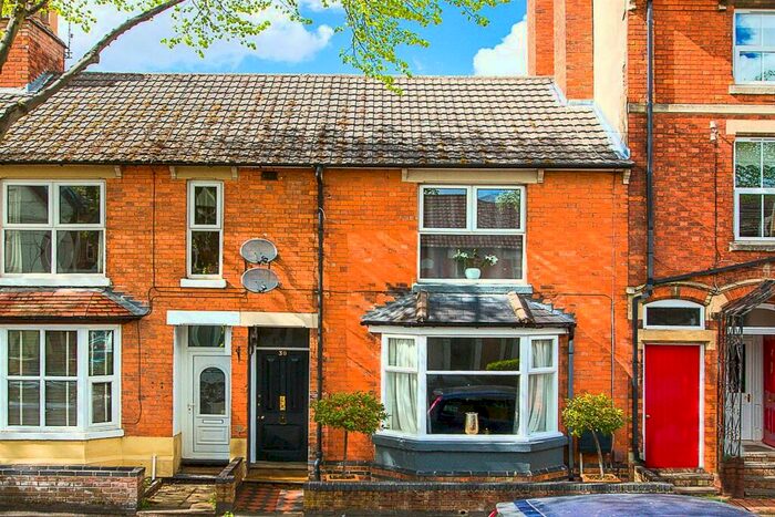 3 Bedroom Terraced House To Rent In Broadway, Kettering, NN15