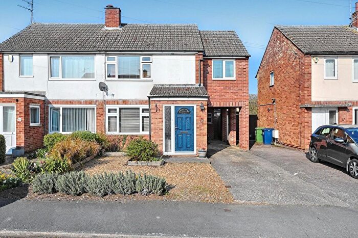 4 Bedroom Semi-detached House For Sale In Old School Lane, Milton, Cambridge, CB24