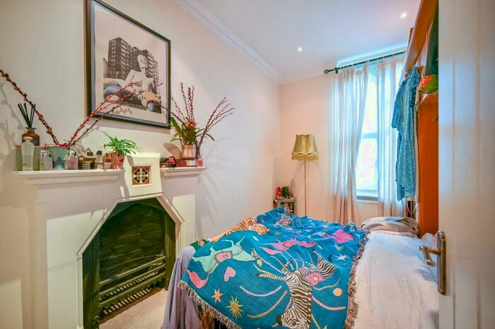 1 Bedroom Flat To Rent In Hatch Lane, Windsor, SL4