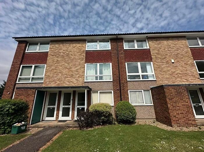 2 Bedroom Flat To Rent In Grange Road Weymouth Court, Sutton, SM2
