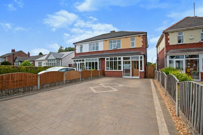 3 Bedroom Semi-Detached House For Sale In Preston Road, Charnock Richard, Chorley, PR7