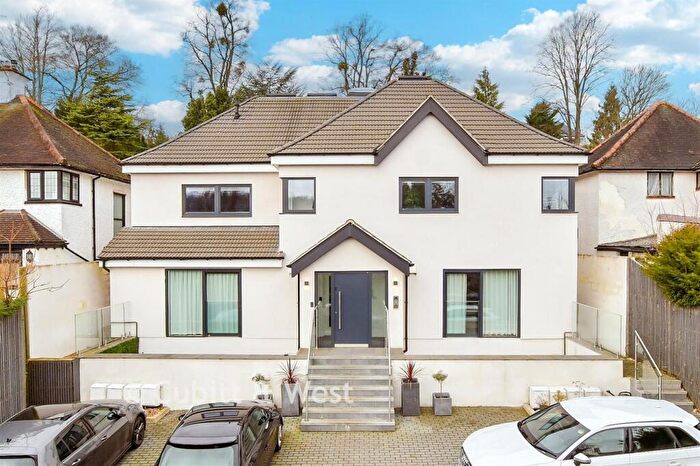 2 Bedroom Apartment For Sale In Purley Rise, Purley, Surrey, CR8