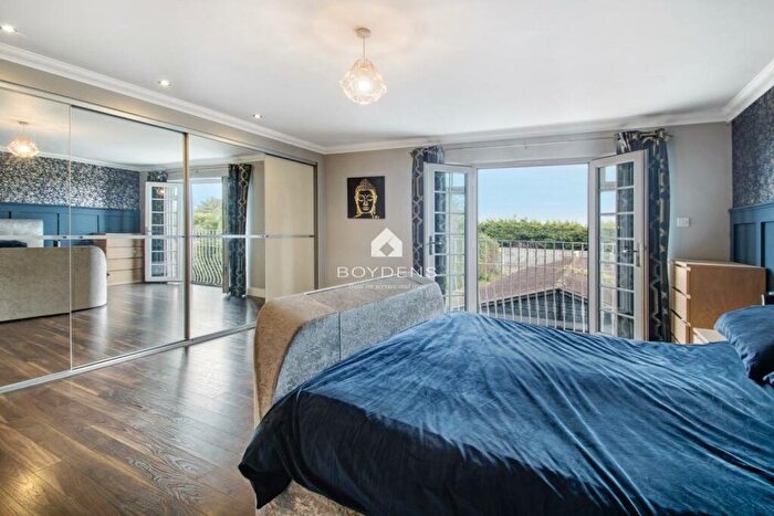 5 Bedroom Detached House For Sale In London Road, CO6