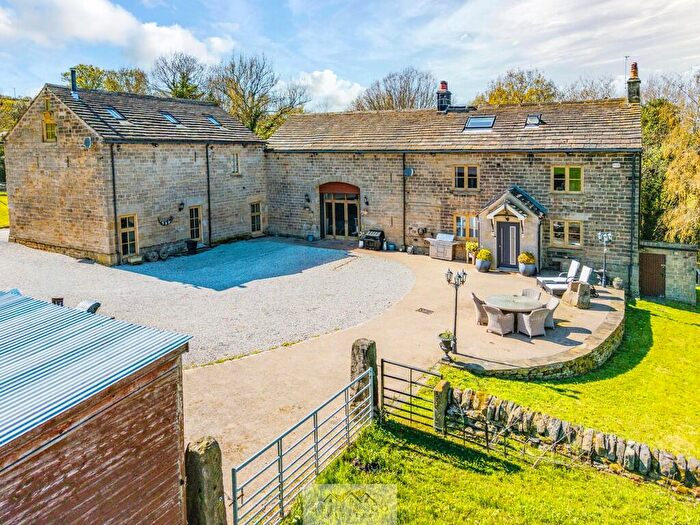 7 Bedroom Barn Conversion For Sale In Bankside, Brightholmlee, Sheffield, S35