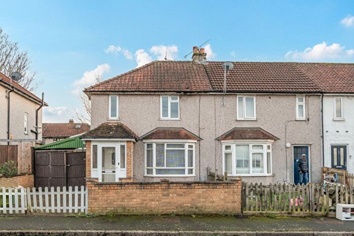 3 Bedroom End Terrace House To Rent In Kingsholm Gardens, London, SE9